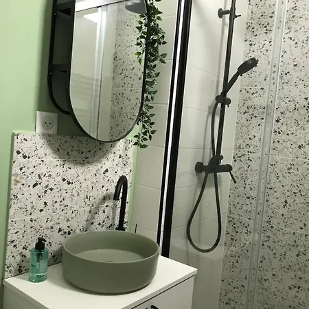 Chaleureux Studio Mansarde - Coeur De De Apartment Sete